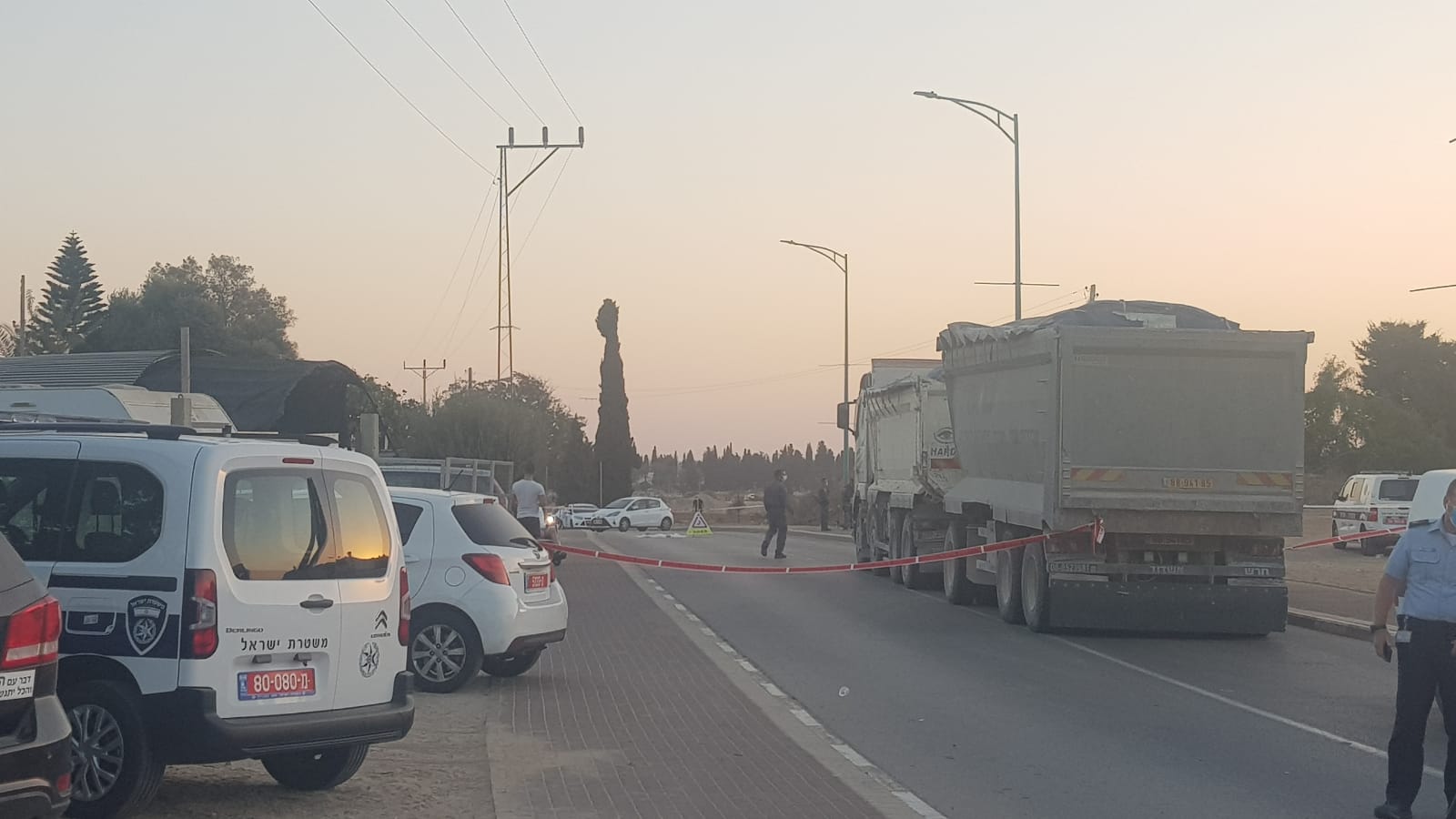 נהג המשאית שב למקום התאונה