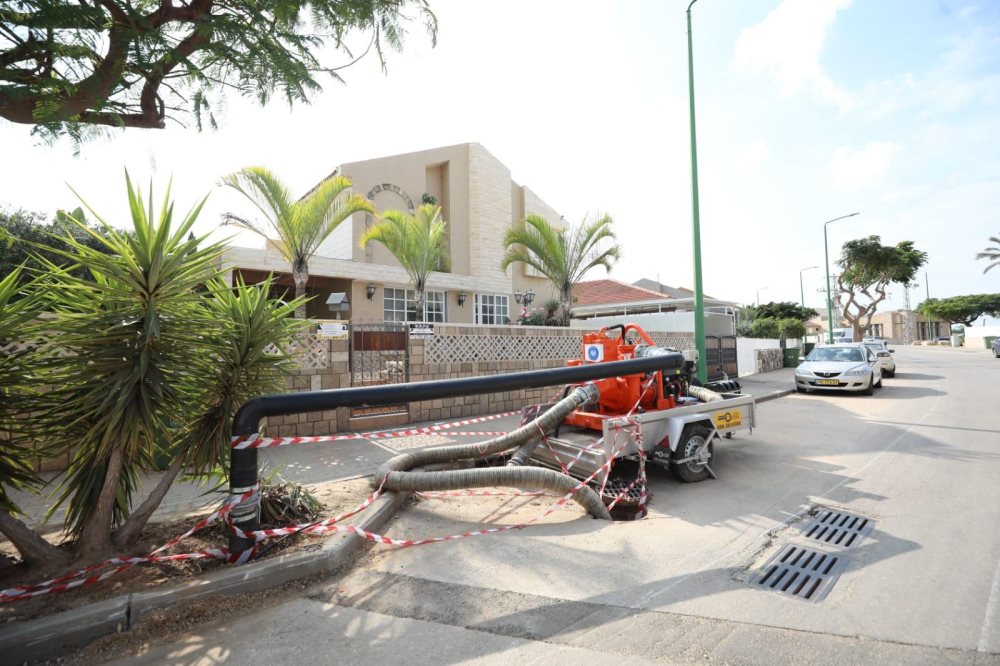 המשאבות שהוצבו ברחוב הנמר | צילום: סיון מטודי