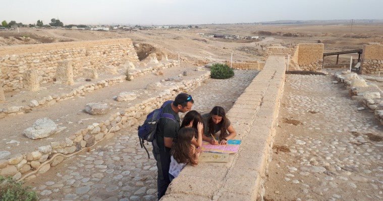 בעקבות נחש הנחושת הקדוש, צילום 929