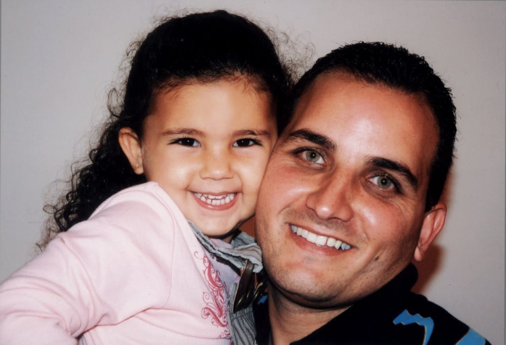 קורל פרץ יחד עם אביה רונן ז"ל | צילום: פרטי