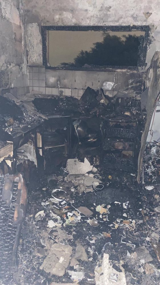 שריפה בדירה באשקלון | תיעוד: כבאות והצלה לישראל