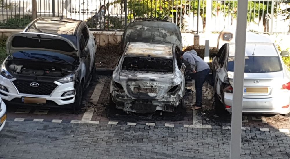 החנייה בה הוצתו הרכבים הבוקר | צילום: מערכת "אשקלונים"