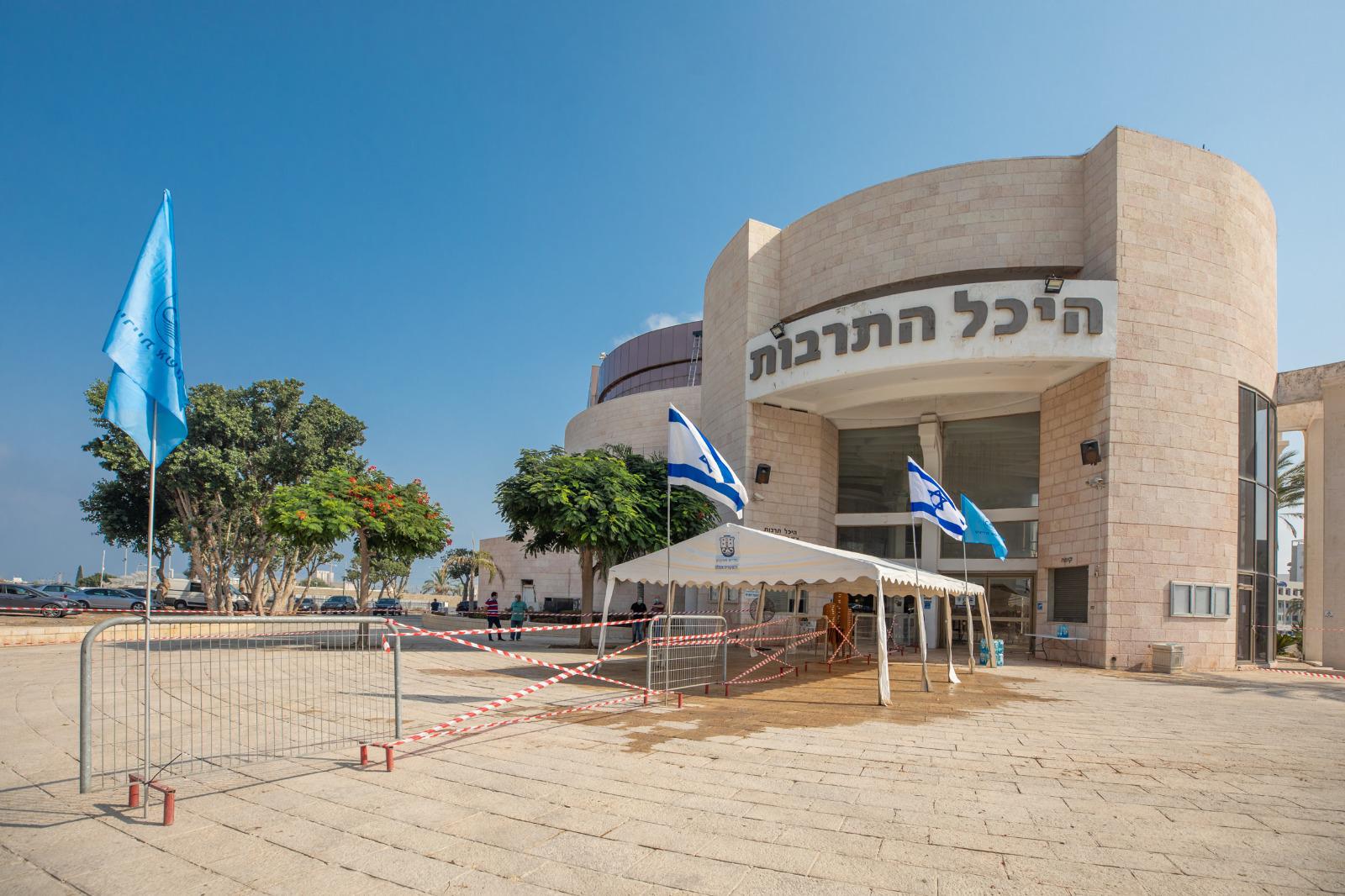 מתחם בדיקות הקורונה באשקלון | צילום: דוברות העירייה מתחם בדיקות הקורונה באשקלון | צילום: דוברות העירייה