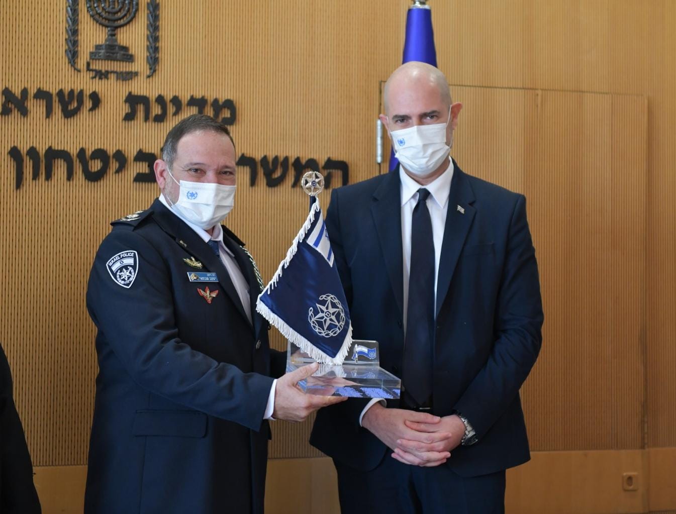 רב ניצב יעקב שבתאי והשר לבט"פ, אמיר אוחנה | צילום: דוברות המשטרה