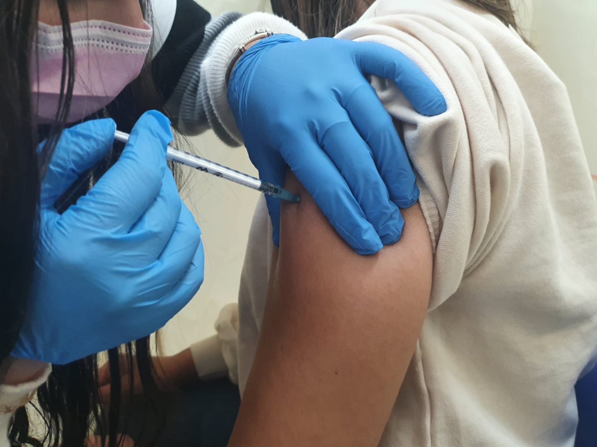 מתחסנים באשקלון | צילום: אתר "אשקלונים"