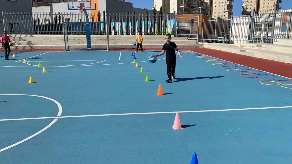 לומדים במרחב הפתוח | צילום: דוברות משרד החינוך