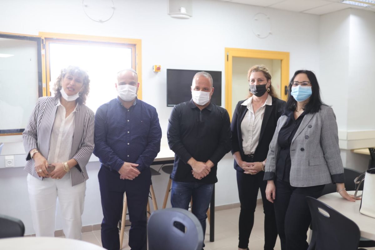 כיתת מדעים בבית הספר מקיף ד' | צילום: אלדד עובדיה