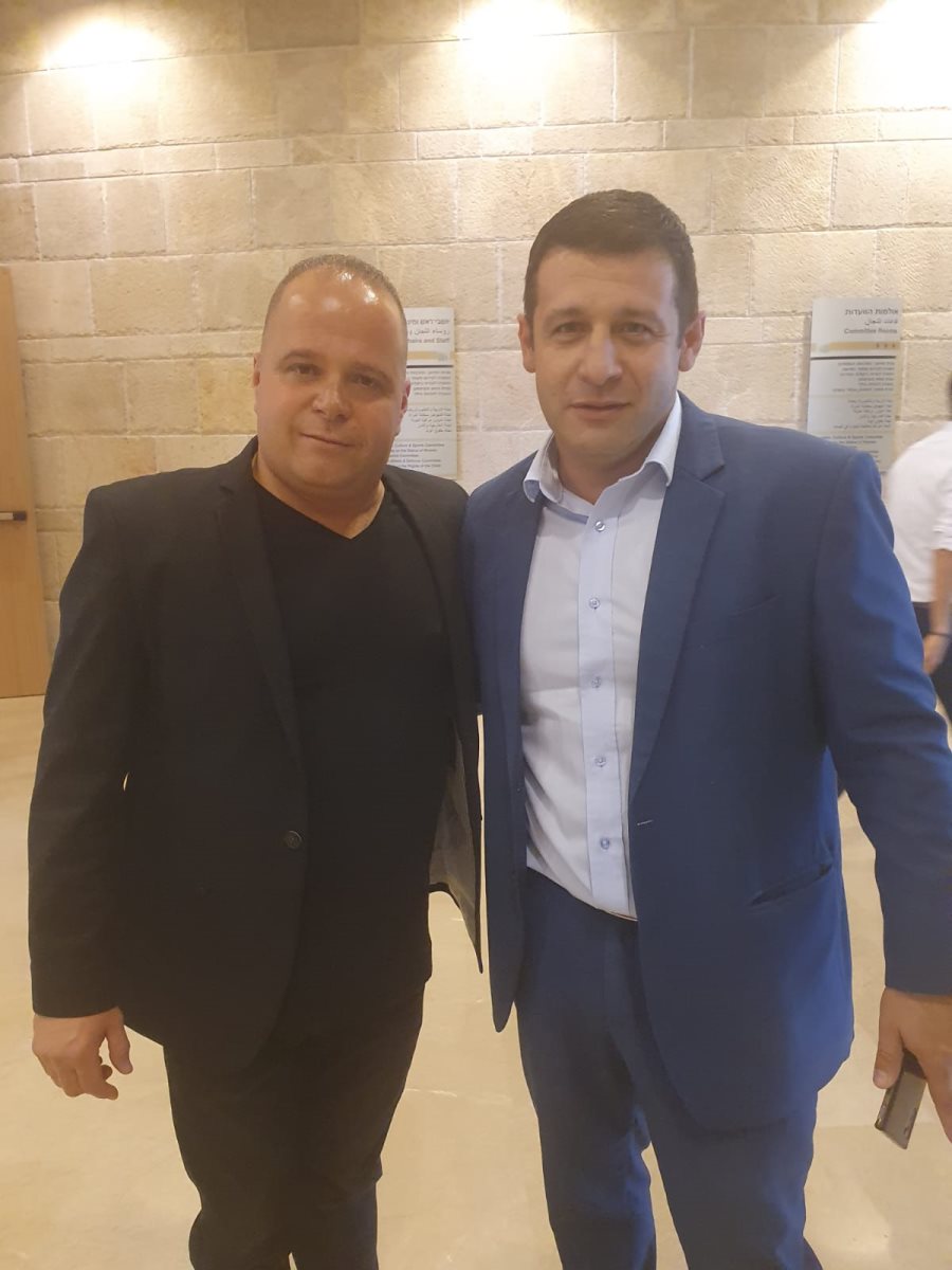 אלכס קושניר ותומר גלאם אחרי ההחחטה בכנסת