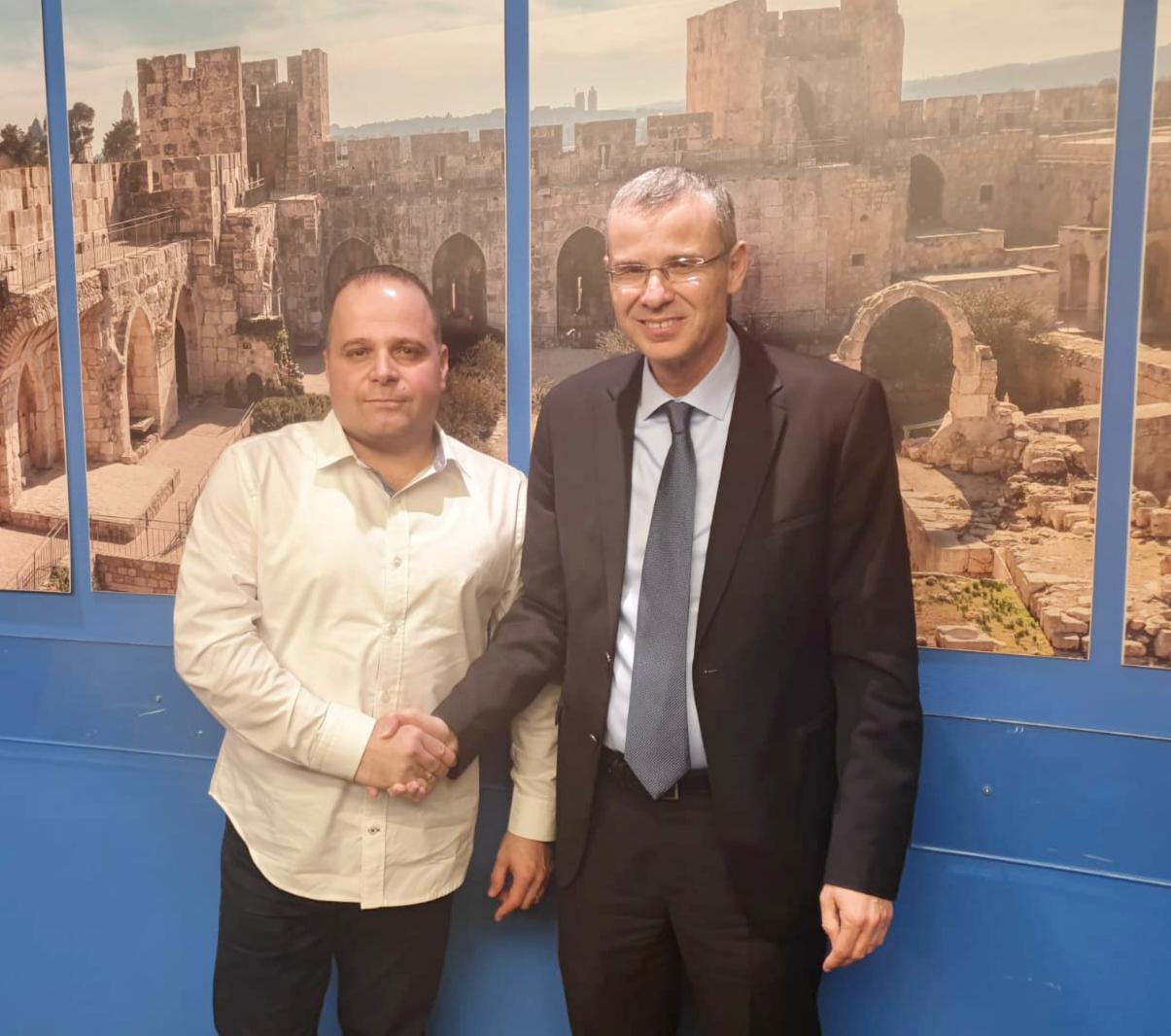 יריב לוין ותומר גלאם | צילום: דוברות עיריית אשקלון יריב לוין ותומר גלאם | צילום: דוברות עיריית אשקלון