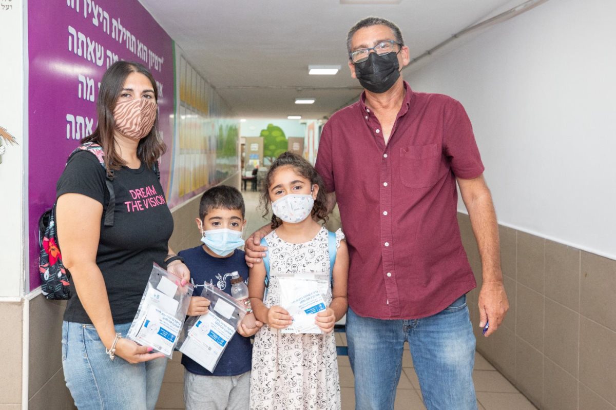 קבלת בדיקות אנטיגן במוסדות החינוך | צילום: סיון מטודי