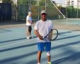 אפי ביתן ז"ל במגרש הטניס באשקלון
