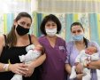 הסבתא זויה, הבת והכלה עם התינוקות הטריים | צילום: דוד אביעוז, צילום רפואי ברזילי